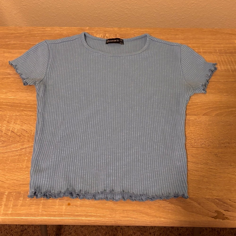 Girls Junior cropped shirt. Size medium